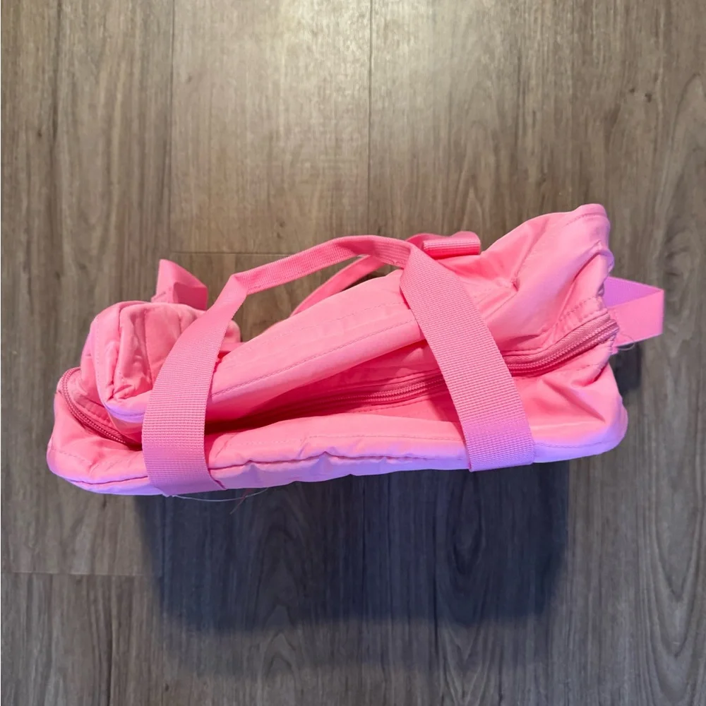Victoria’s Secret Pink Duffle Bag NWT - Picture 2 of 3